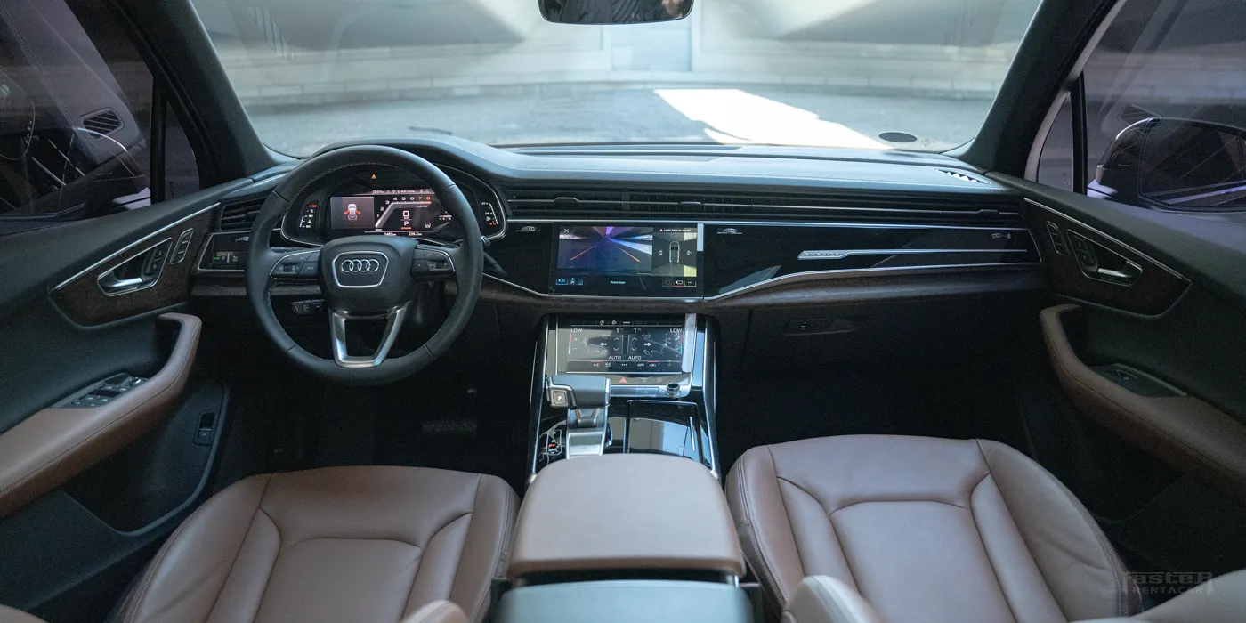 Audi Q7 Inside View